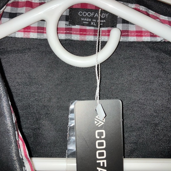 NWT Coofandy Men’s Metallic Black Button-Down Shirt - Picture 6 of 6